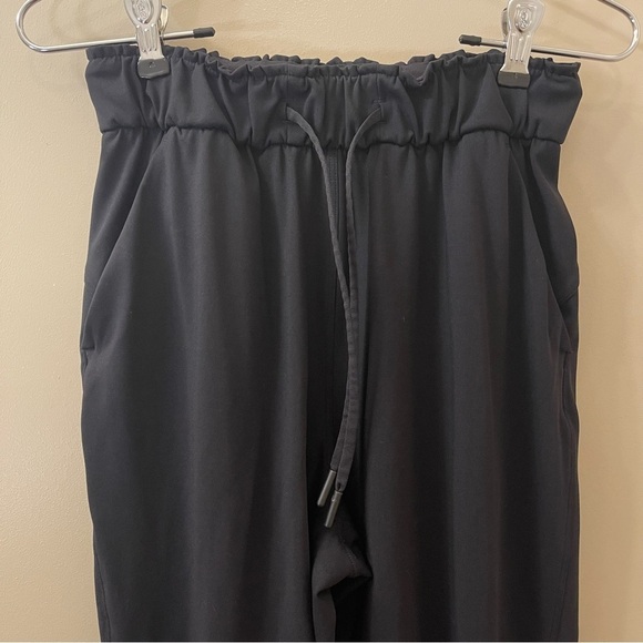 Lululemon Stretch High Rise Jogger Full Length size 2 black activewear travel - Picture 5 of 14